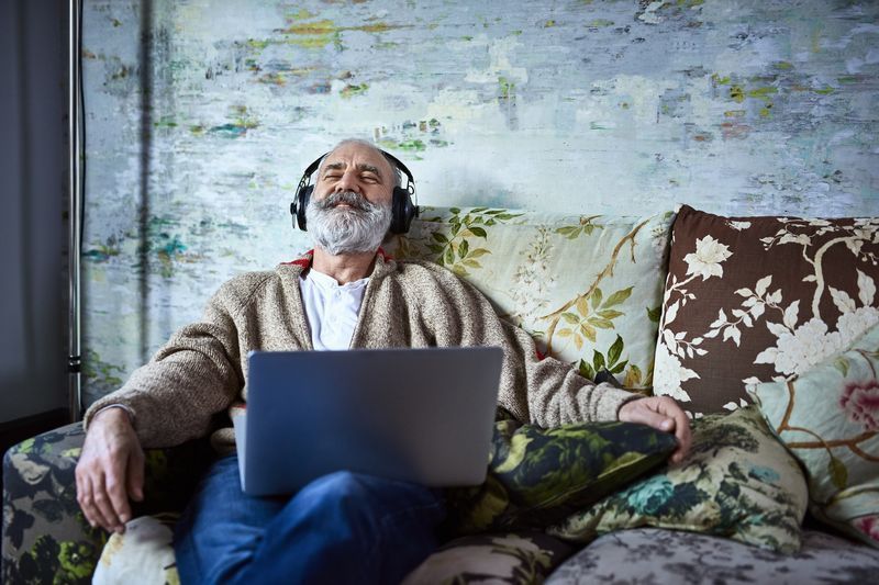 Musicothérapies : dépressions, langage et émotions. Actualités de la recherche et des pratiques Musicothérapies : dépressions, langage et émotions. Actualités de la recherche et des pratiques