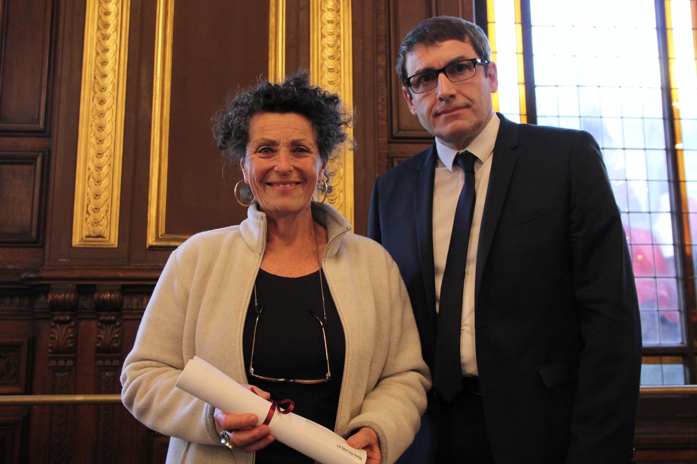 Marie Rajablat, infirmière, reçoit le Prix Seligman contre le racisme Marie Rajablat, infirmière, reçoit le Prix Seligman contre le racisme