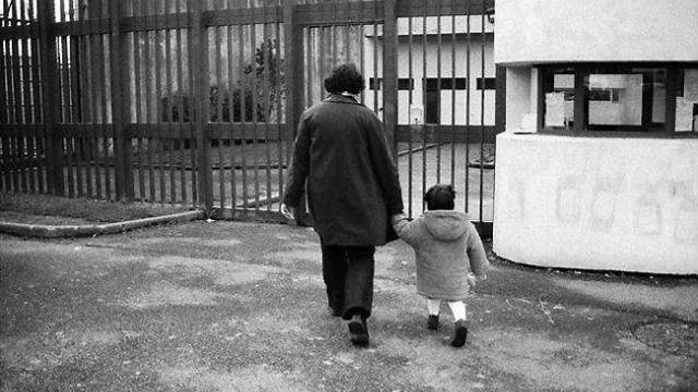 Le travail éducatif et psychiatrique en détention (quartier mineur) Le travail éducatif et psychiatrique en détention (quartier mineur)
